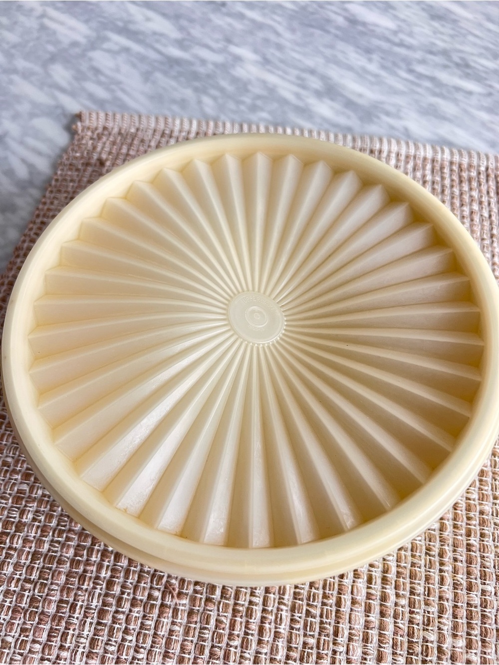 Vintage Tupperware Yellow Plastic Storage Container - Picture 2 of 5